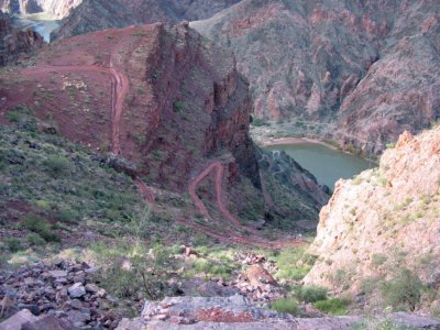 Trail into the inner canyon