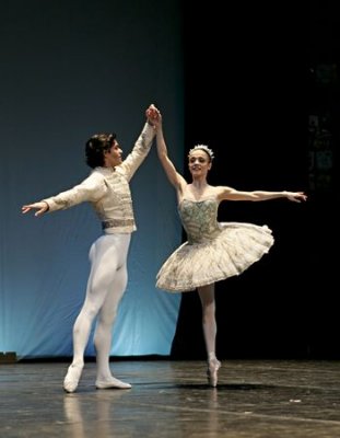Le Ballet du Capitole Casse Noisette Acte 1, Pas de 2 03/2007