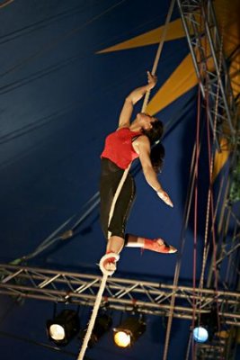 cabaretCirque_03.jpg