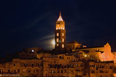 Sassi-full moonrise.jpg