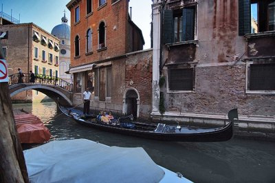 Canal gondola4.jpg