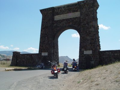 THE OLD ARCH ENTRANCE TO YELLOWSTONE PARK