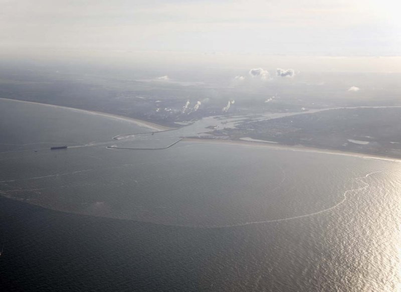Approaching the Duch coast