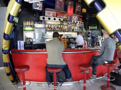 A bar at Schipol