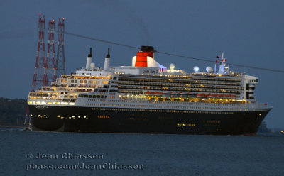 Queen Mary  2 ( Pavillon ) Royaume - Uni / Passagers 3,090 