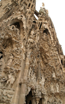 sagrada front.jpg