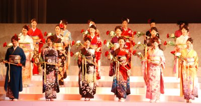 Kimono Show for the contestants 2007