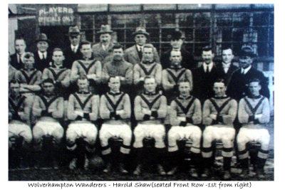 Harold Shaw (front row right) - Wolverhampton wanders Football player