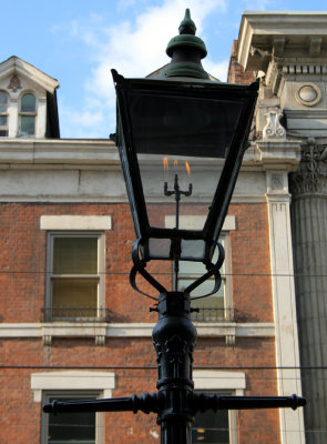 Gas lamp