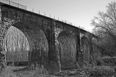 Thomas Viaduct in B&W