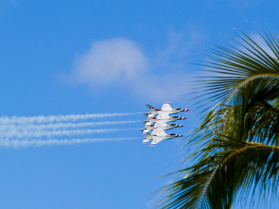 Air Force Thunderbirds at Waikiki