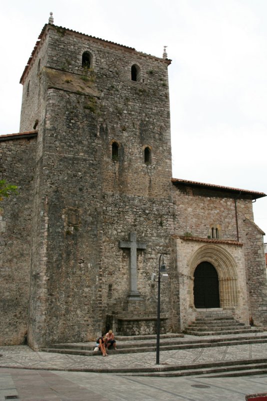 Llanes