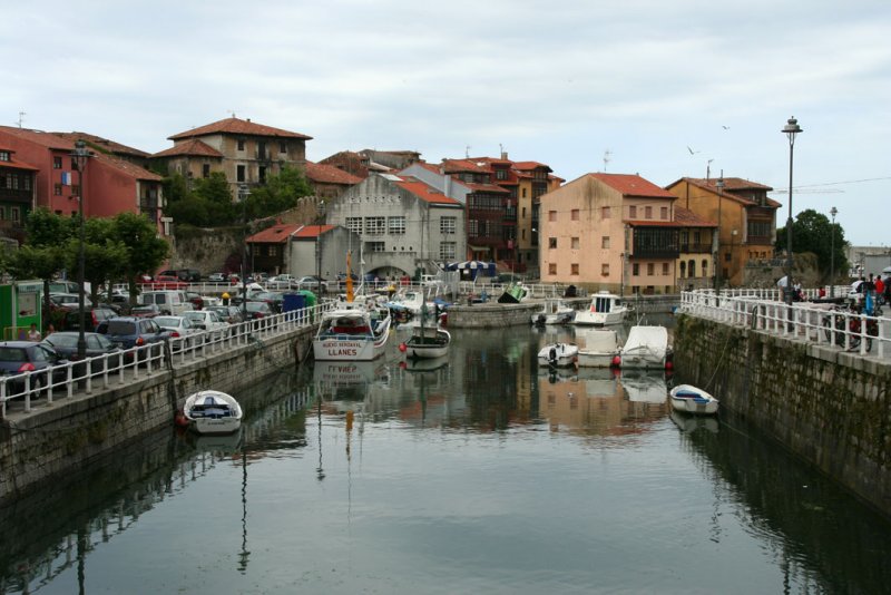 Llanes