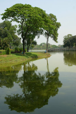 Kandawgyi Lake