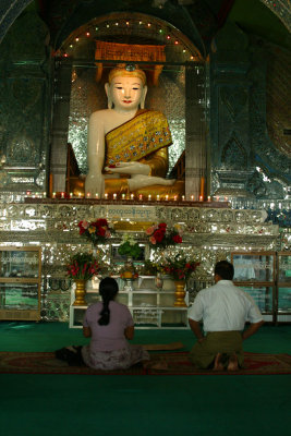 at Su Taung Pyai Pagoda