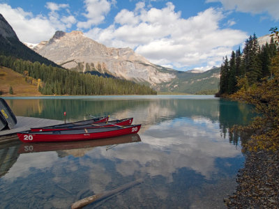 Canoe's on Emerald Lake