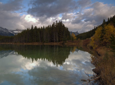 Autumn morning Herbert Lake
