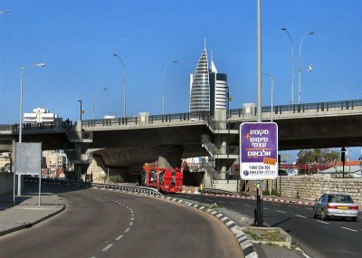 Hiram Bridge - Serving Traffic Between Downtown  Haifa And the Bay.JPG