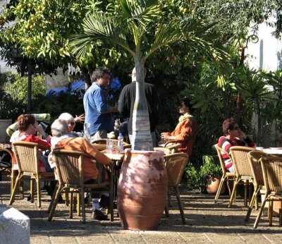 Getting Suntanned, At A Caffe Garden, Along B.G. Blvd.west .JPG