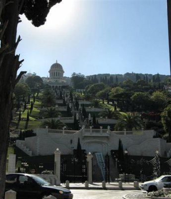 Midday At  South End  Of  B.G Blvd., At Crossroads With Ha'Geffen St., Beneath The Bahai Gardens.JPG