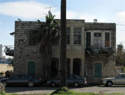 Another Old Dwelling House In Ha'Meches St. At 'Carmel Station'.JPG