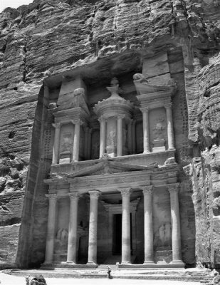 The Treasury in Petra (Jordan).JPG
