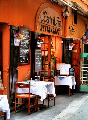 A sidewalk restaurant where I went with two perfect strangers and their dog...