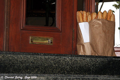 Bread Delivery Vieux Quebec.jpg