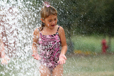 Brenna and Alana Aug 2007 049.jpg