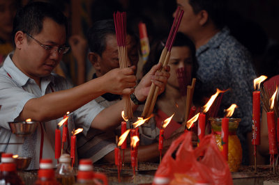 temple_candles_3.jpg