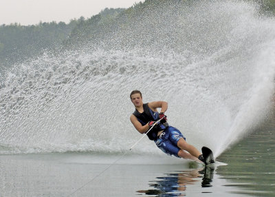 Waterskiing081907_318.jpg