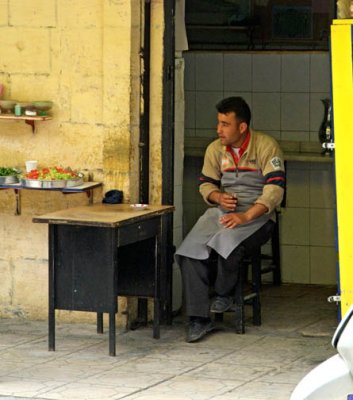 Turkey-Gaziantep-Tea Cigarette Break