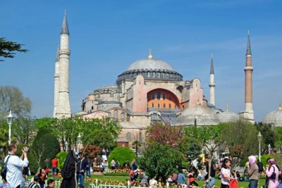 Turkey - Instanbul - Mosque - Sunday Holiday