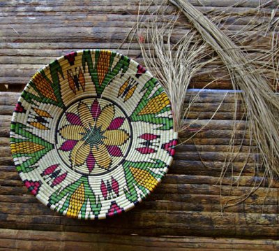 Rio Chagres - Embera Tribe - Weaving skills