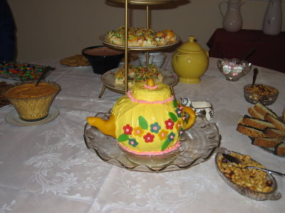 The teapot cake