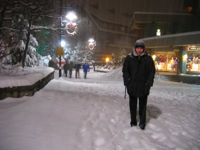 Federico under the snowfall.JPG
