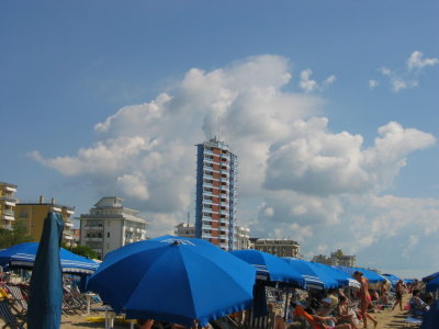Sunny day on the beach.JPG