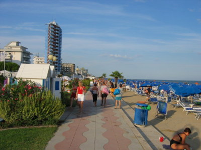 People on the sidewalk.JPG