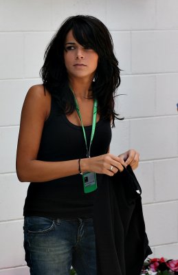 Alonso's girlfriend: Raquel del Rosario Mac�as