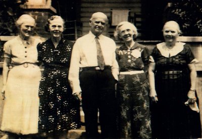 Boyett Sisters, daughters of George H. and Mary (Mollie) Cliatt Boyett