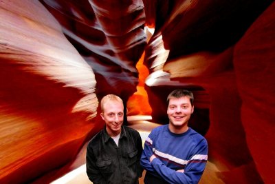 Duo in antelope canyon