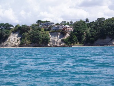 Cliff-Top homes on the North Shore