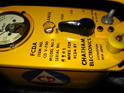 Chatham CD V-700 Geiger Counter
