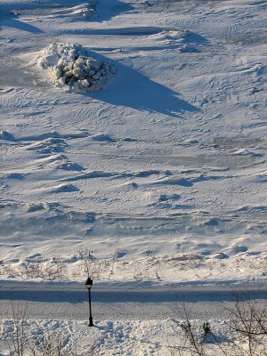 le chemin du long du fleuve