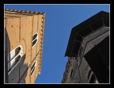 The narrow summer sky of Florence