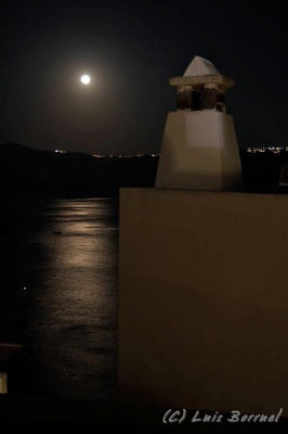 Moonrise in Oia