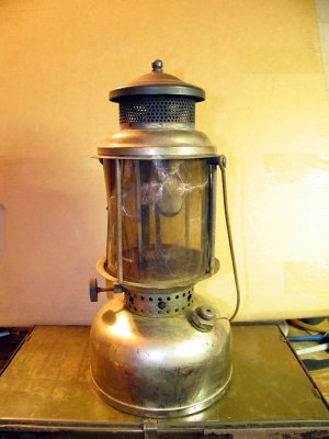AGM 257 model 1920s lantern
