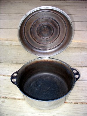 Lot - Antique c. 1920 Griswold No. 8 Cast Iron Tite-Top Dutch Oven Cover  2551 B w/ Trivet and Large Block Logo