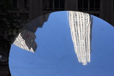 15, NY 3 The mirror at Rockefeller Centre.jpg