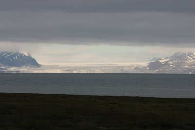 0726 12h Isfjorden and Borebreen.JPG